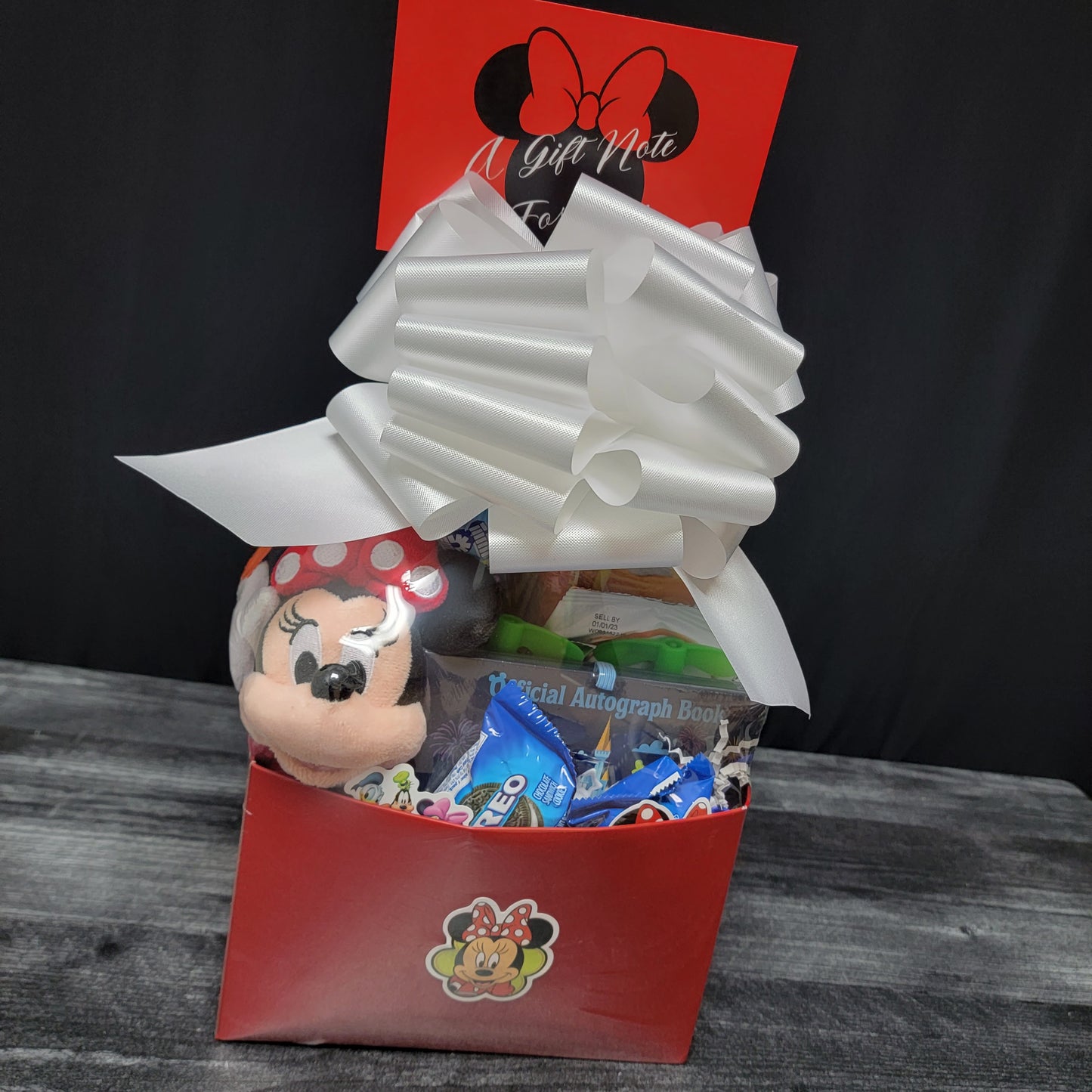 Deluxe Minnie Snack Tote Bundle